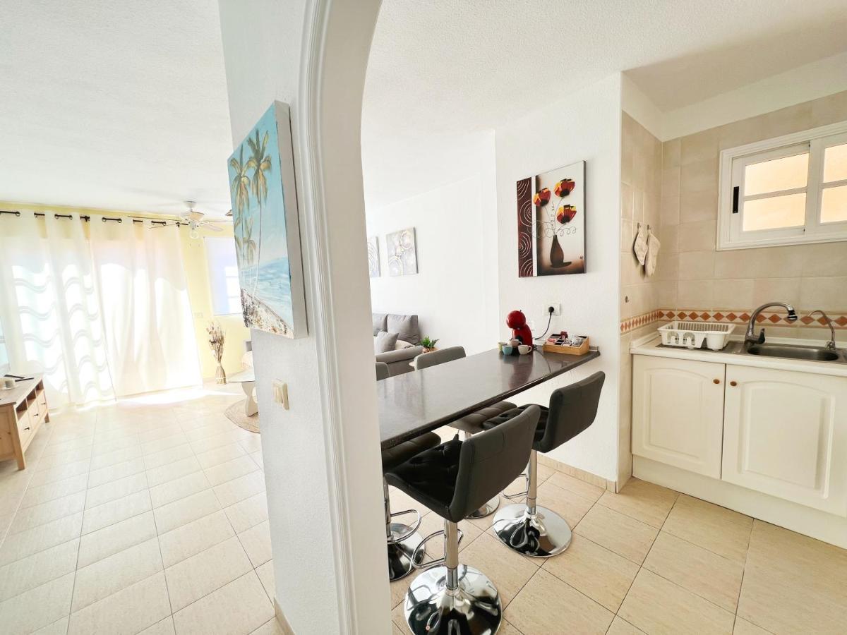 !!! Relaxing View, The Heights Apartment With Terrace And Heated Pools, Los Cristianos Los Cristianos  Exterior photo